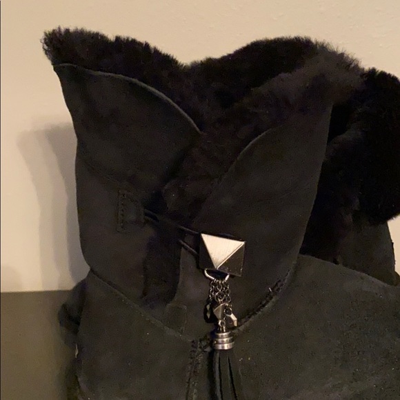 COPY - Great condition black UGGs - Picture 3 of 4